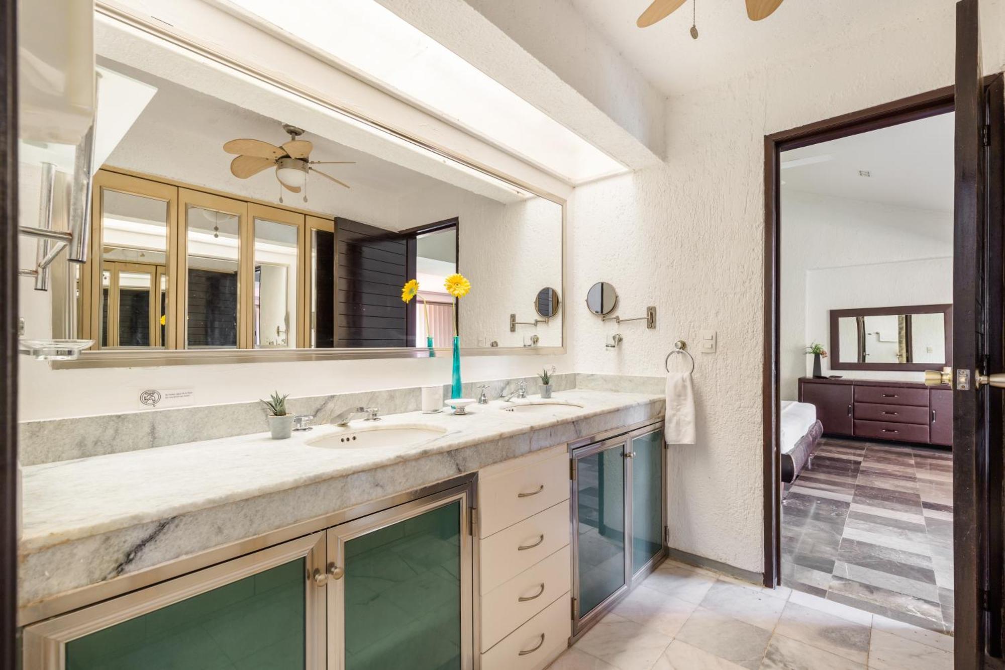 Large House - Walking To Beach - 10 Guests! Cancún Extérieur photo