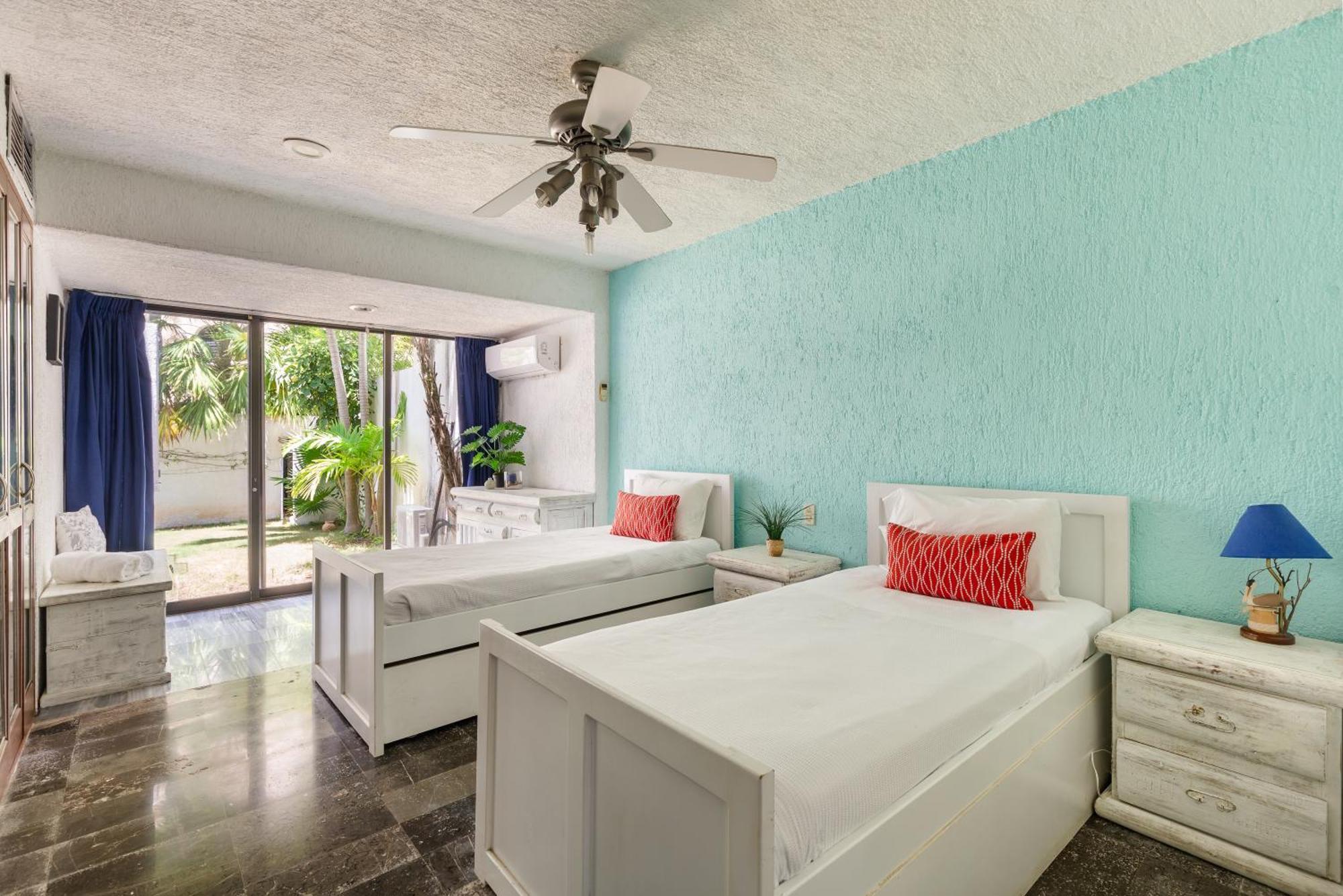 Large House - Walking To Beach - 10 Guests! Cancún Extérieur photo
