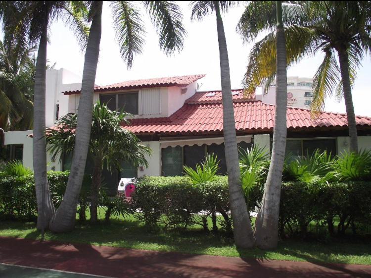 Large House - Walking To Beach - 10 Guests! Cancún Extérieur photo
